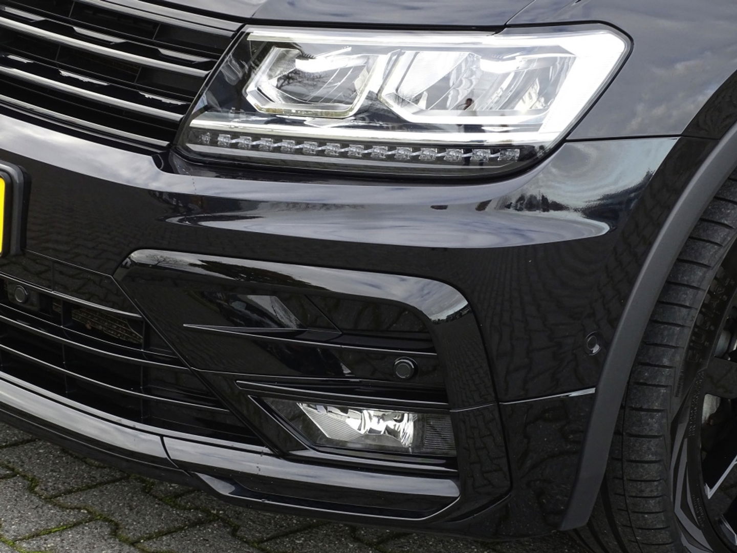 Volkswagen Tiguan 1.5 TSI 150PK automaat / Highline / R-line / LED *NAP*