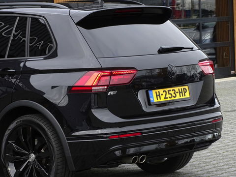 Volkswagen Tiguan 1.5 TSI 150PK automaat / Highline / R-line / LED *NAP*