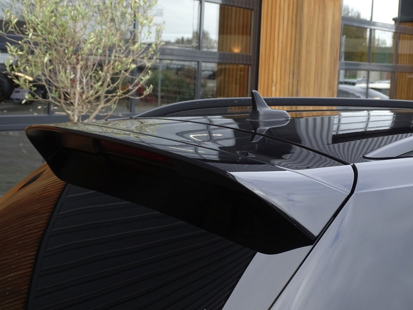 Volkswagen Tiguan 1.5 TSI 150PK automaat / Highline / R-line / LED *NAP*