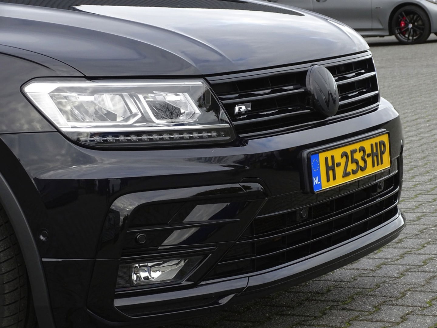 Volkswagen Tiguan 1.5 TSI 150PK automaat / Highline / R-line / LED *NAP*