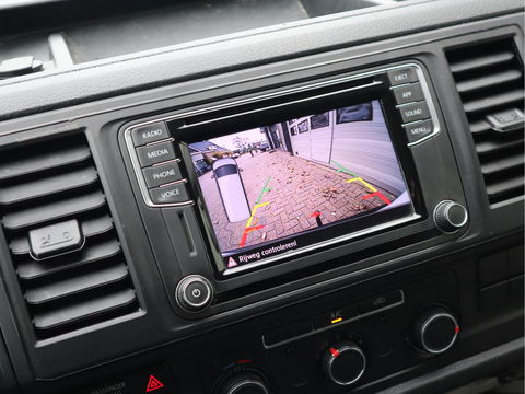 Volkswagen Transporter 2.0 TDI 150pk Euro 6 Automaat L2 Lang - Bw Inrichting - Trekhaak - Camera - Cruise