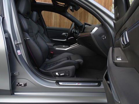BMW 3-serie 330e 292PK M-Sport / Frozen Grey / Carbon / Harman Kardon / Head