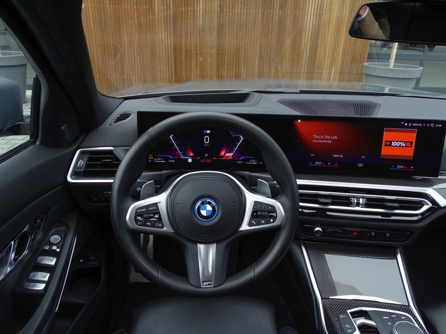 BMW 3-serie 330e 292PK M-Sport / Frozen Grey / Carbon / Harman Kardon / Head