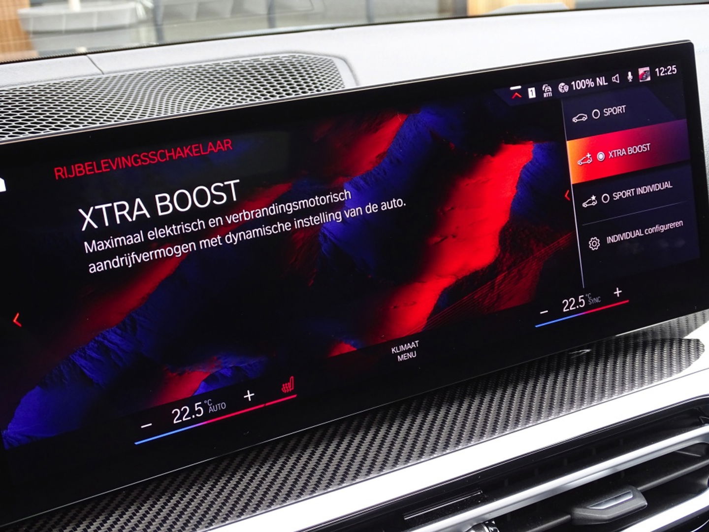 BMW 3-serie 330e 292PK M-Sport / Frozen Grey / Carbon / Harman Kardon / Head