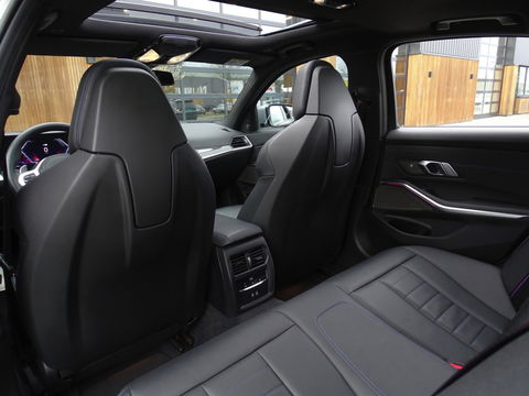 BMW 3-serie 330e 292PK M-Sport / Frozen Grey / Carbon / Harman Kardon / Head