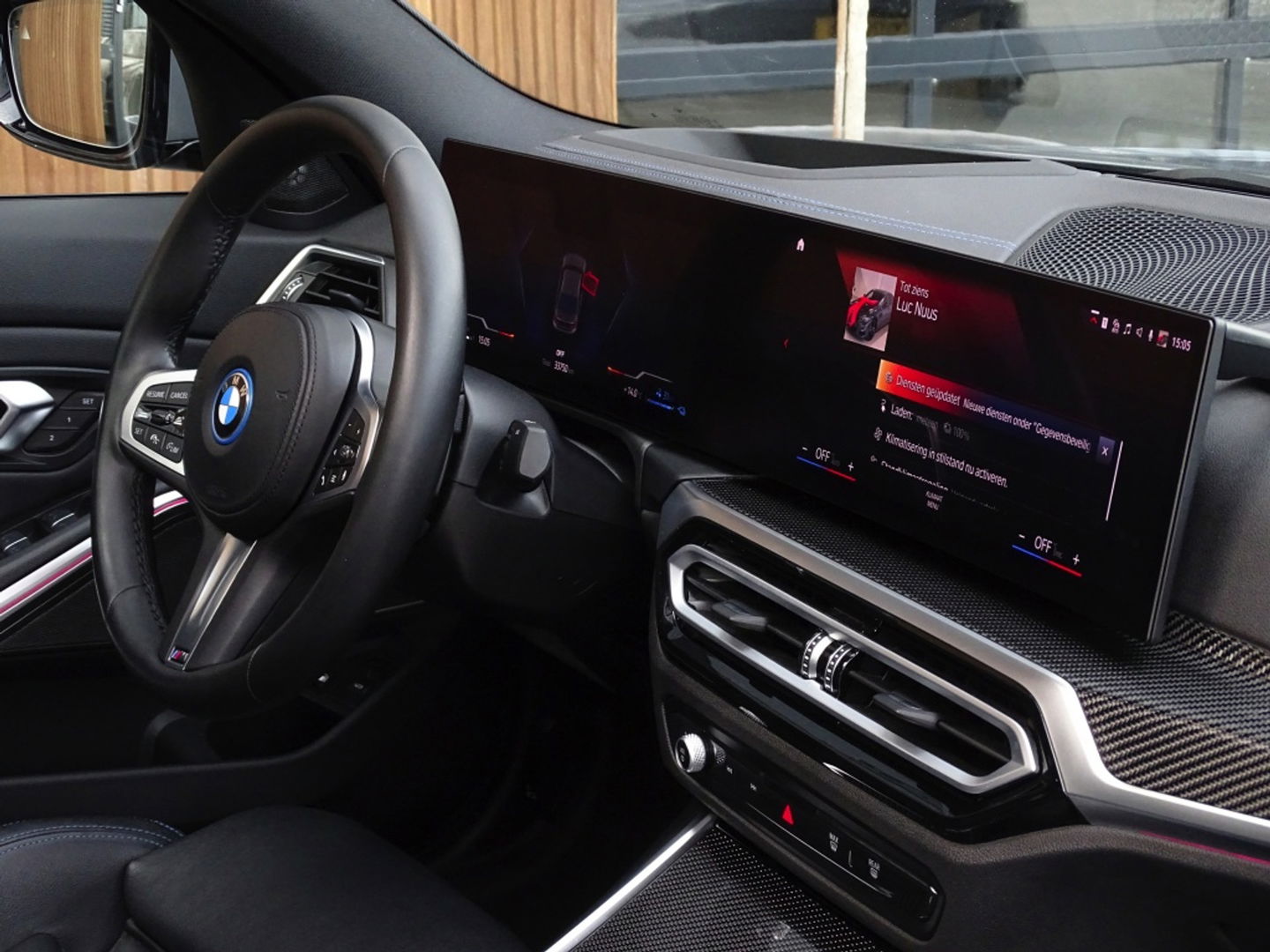 BMW 3-serie 330e 292PK M-Sport / Frozen Grey / Carbon / Harman Kardon / Head