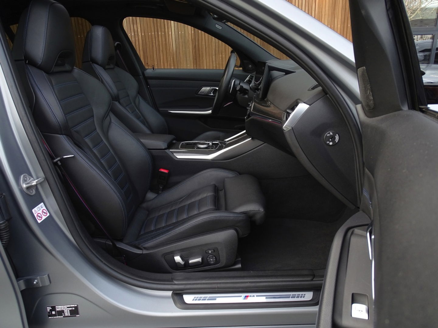 BMW 3-serie 330e 292PK M-Sport / Frozen Grey / Carbon / Harman Kardon / Head