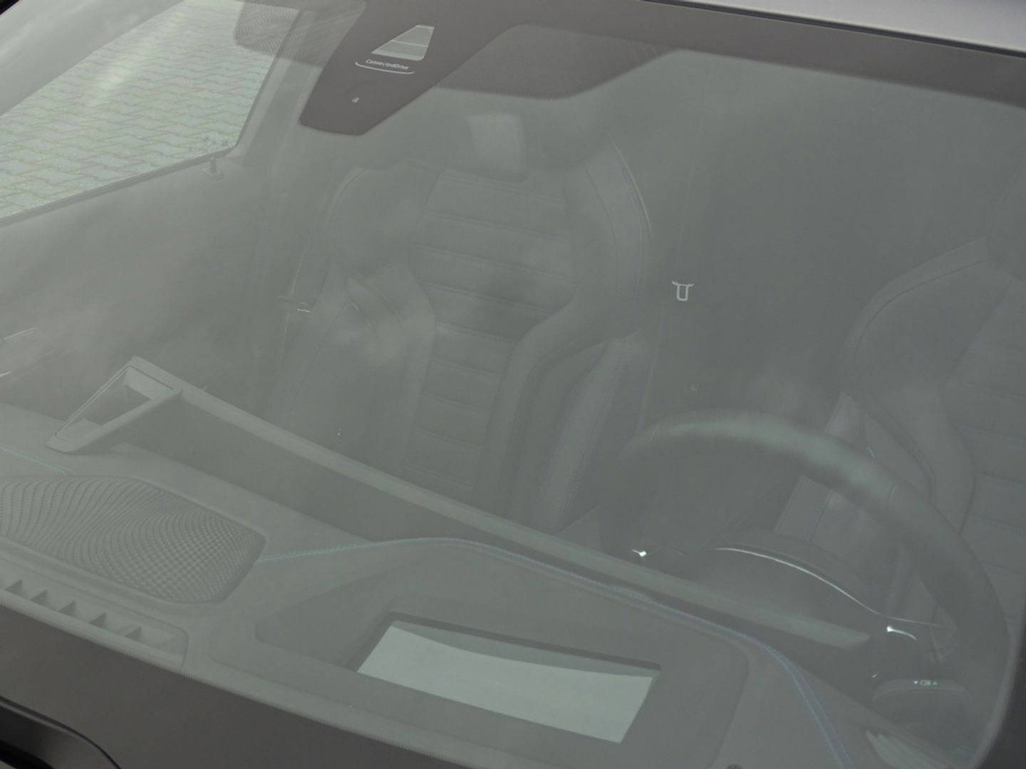 BMW 3-serie 330e 292PK M-Sport / Frozen Grey / Carbon / Harman Kardon / Head