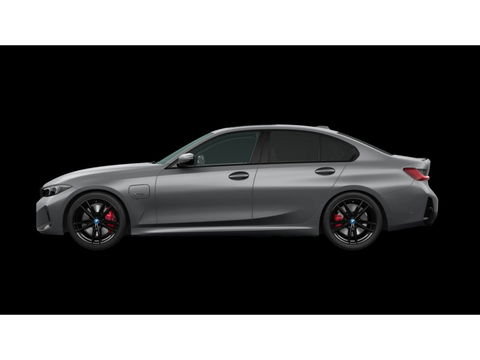 BMW 3-serie 330e 292PK M-Sport / Frozen Grey / Carbon / Harman Kardon / Head