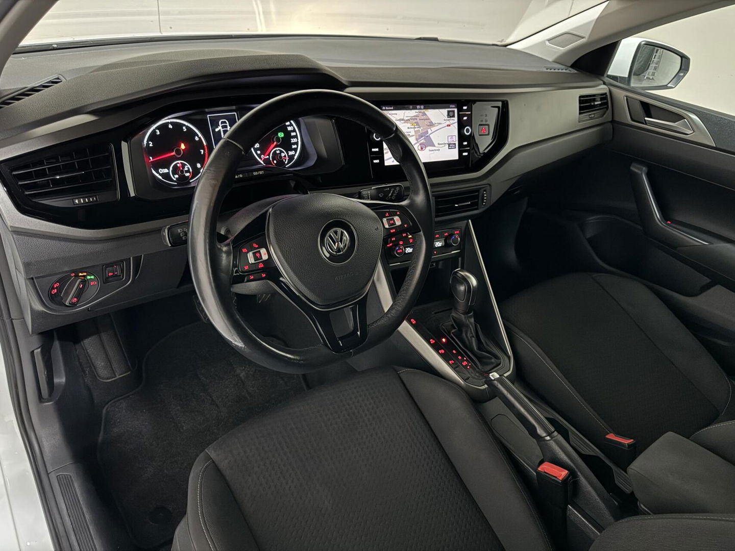 Volkswagen Polo 1.0 TSI R-line 15" DSG Carplay ACC PDC NAP