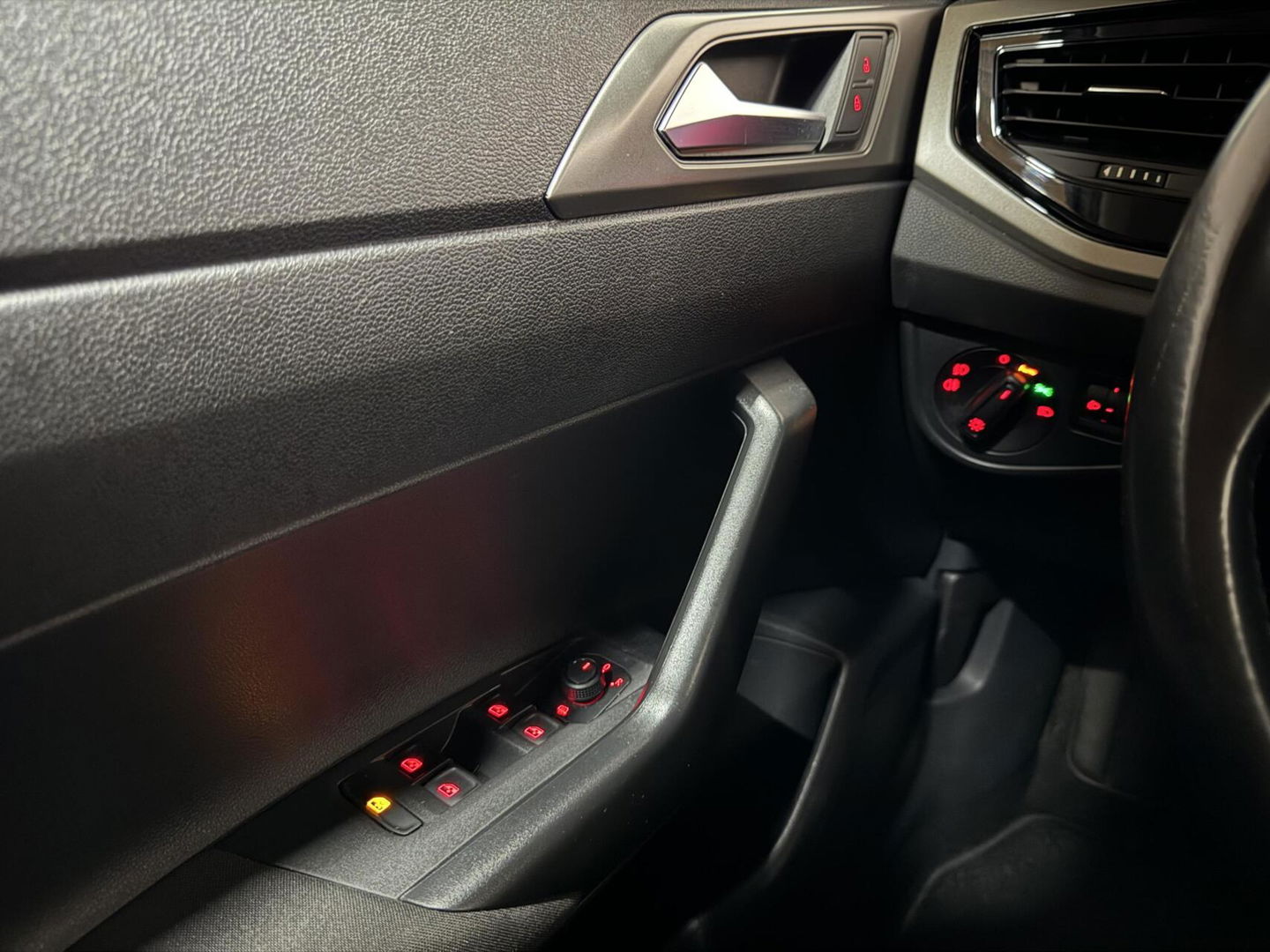 Volkswagen Polo 1.0 TSI R-line 15" DSG Carplay ACC PDC NAP