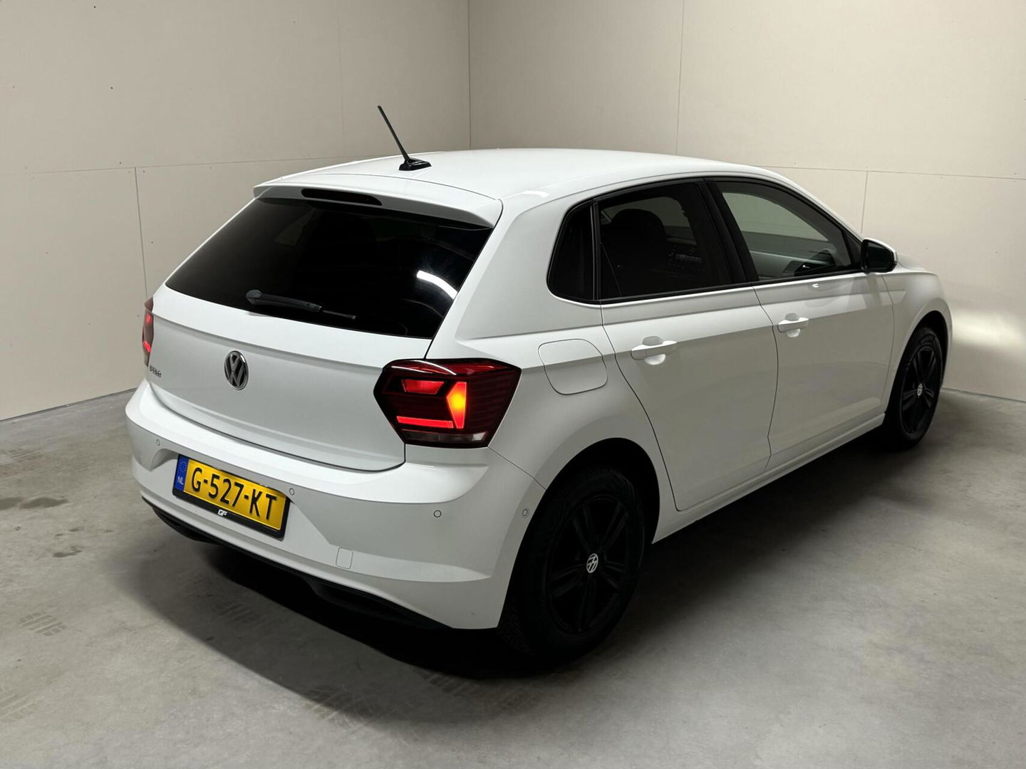 Volkswagen Polo 1.0 TSI R-line 15" DSG Carplay ACC PDC NAP