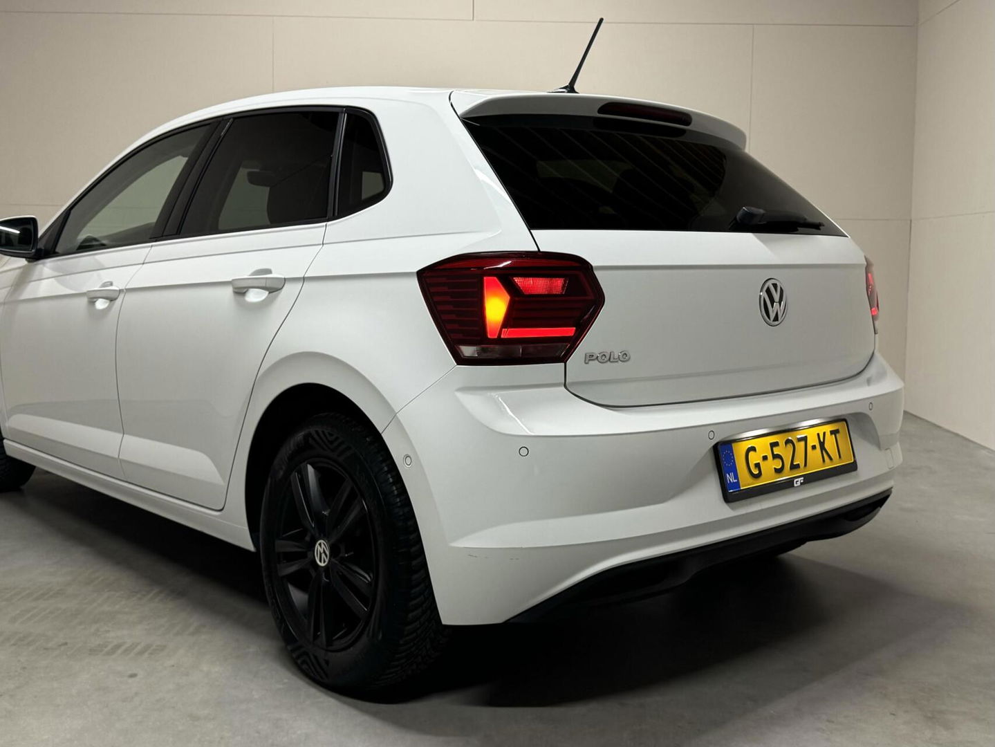 Volkswagen Polo 1.0 TSI R-line 15" DSG Carplay ACC PDC NAP