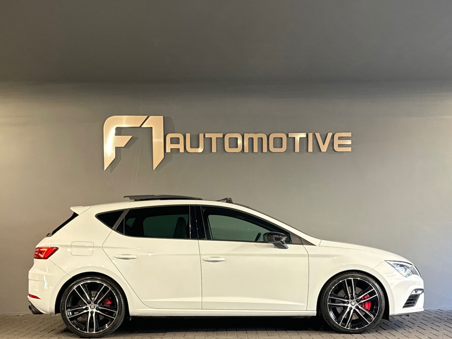 SEAT Leon 2.0 TSI CUPRA Pano|Keyless|Beats|Sfeer|Kuip|Camera