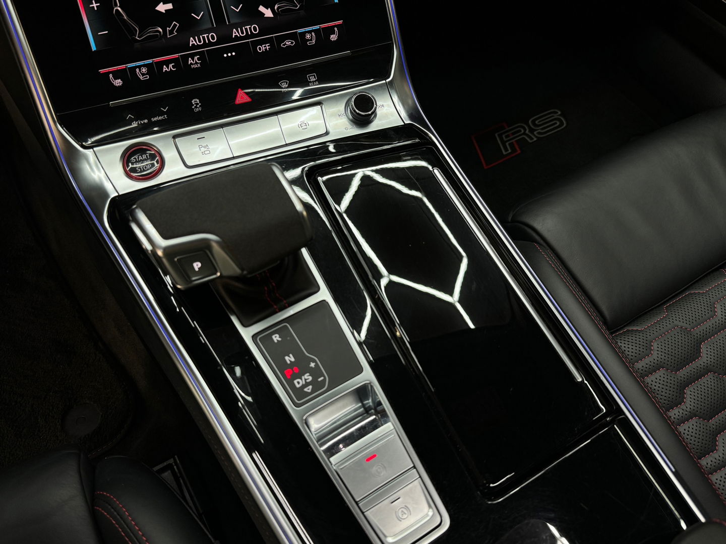 Audi RS6 4.0 TFSI quattro Pano|Dynamic+|Ceramic|B&O 3D|Carbon