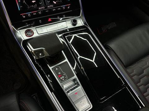 Audi RS6 4.0 TFSI quattro Pano|Dynamic+|Ceramic|B&O 3D|Carbon