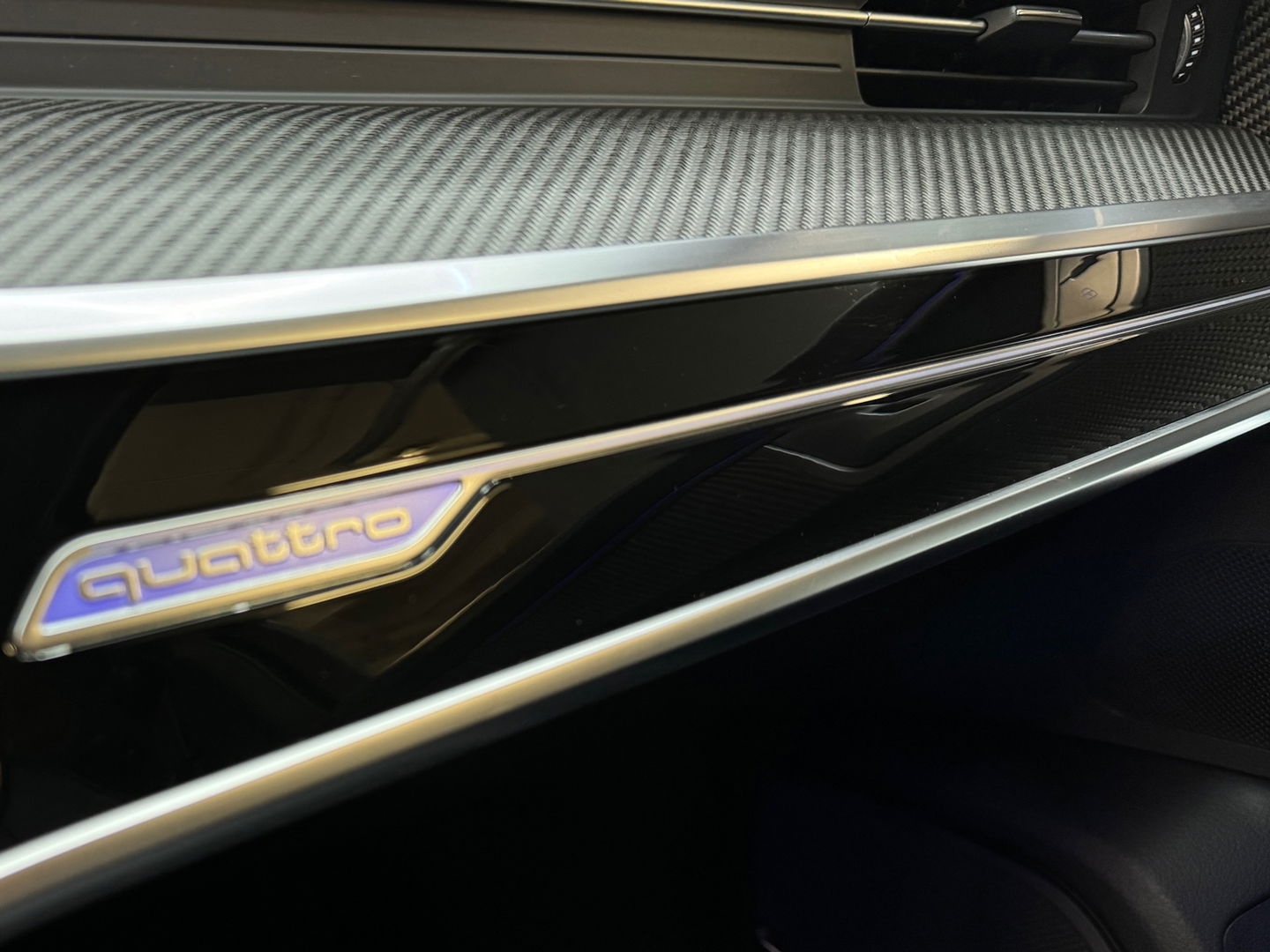 Audi RS6 4.0 TFSI quattro Pano|Dynamic+|Ceramic|B&O 3D|Carbon