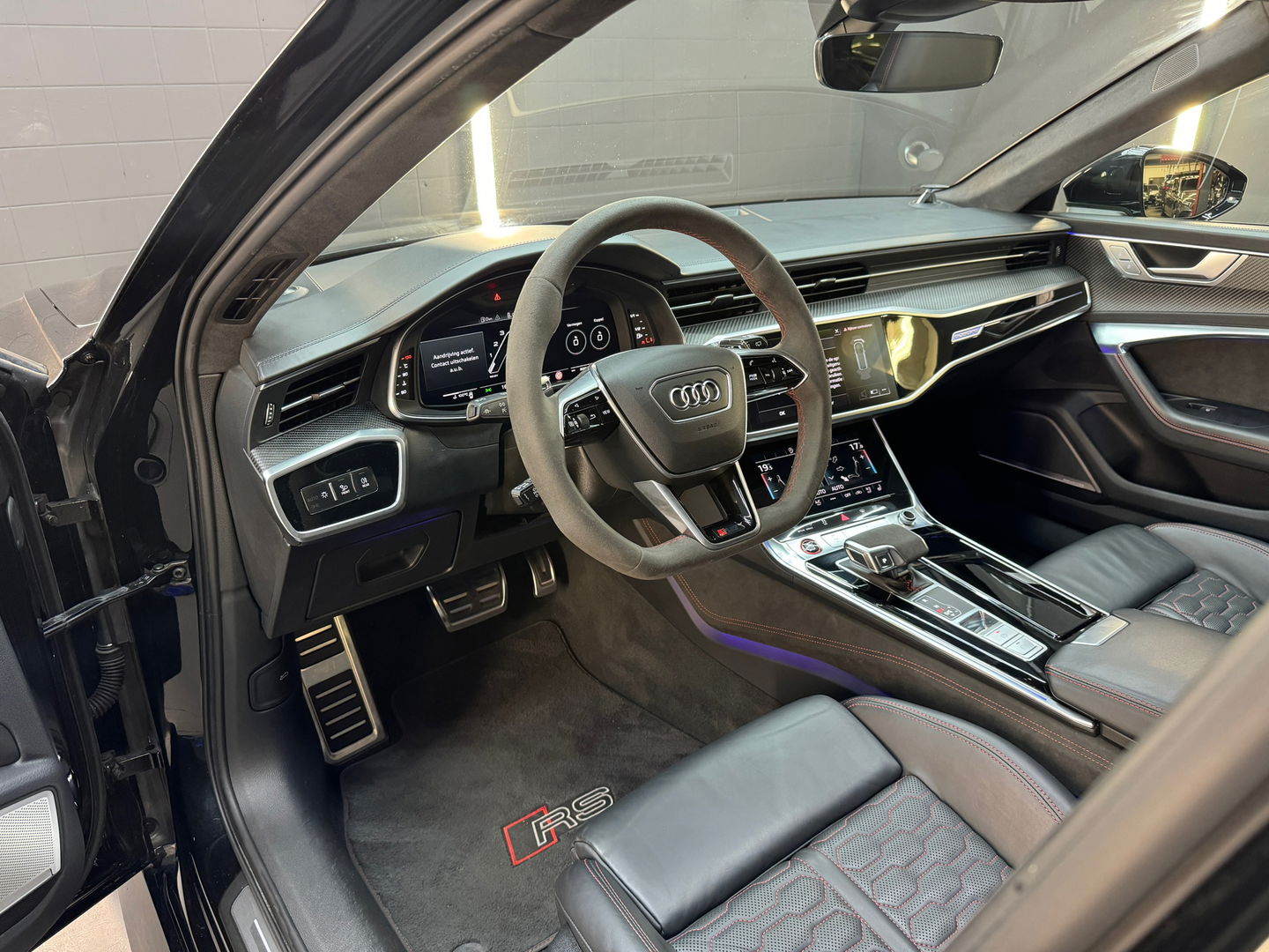 Audi RS6 4.0 TFSI quattro Pano|Dynamic+|Ceramic|B&O 3D|Carbon