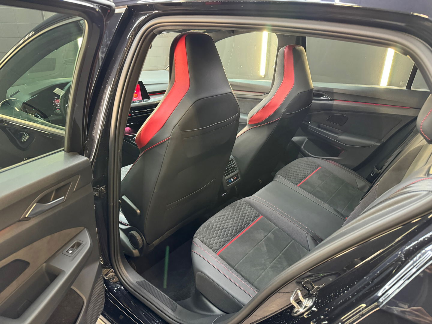 Volkswagen Golf 2.0 TSI GTI Clubsport Pano|HuD|H/K|Keyles|IQ