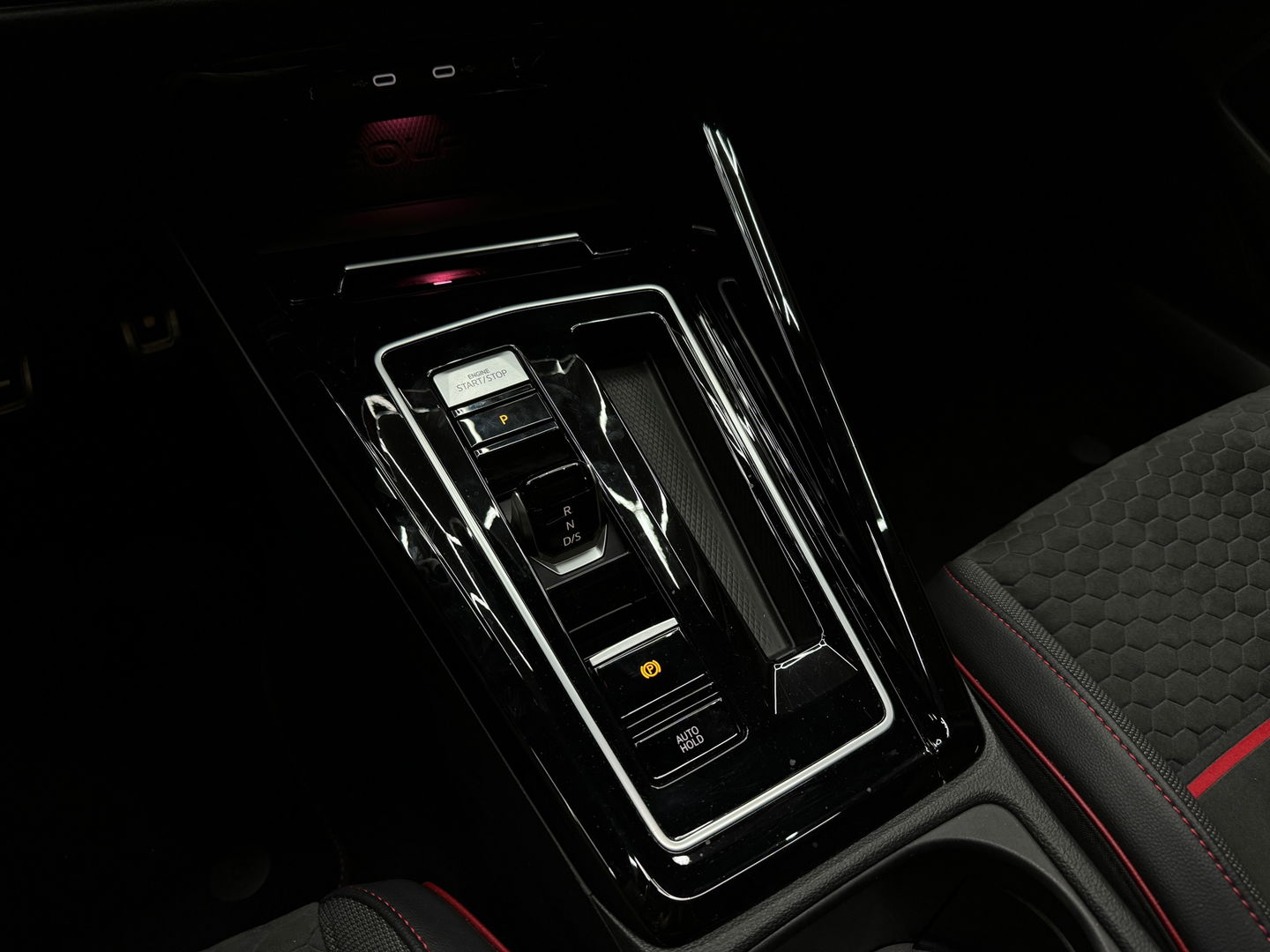 Volkswagen Golf 2.0 TSI GTI Clubsport Pano|HuD|H/K|Keyles|IQ