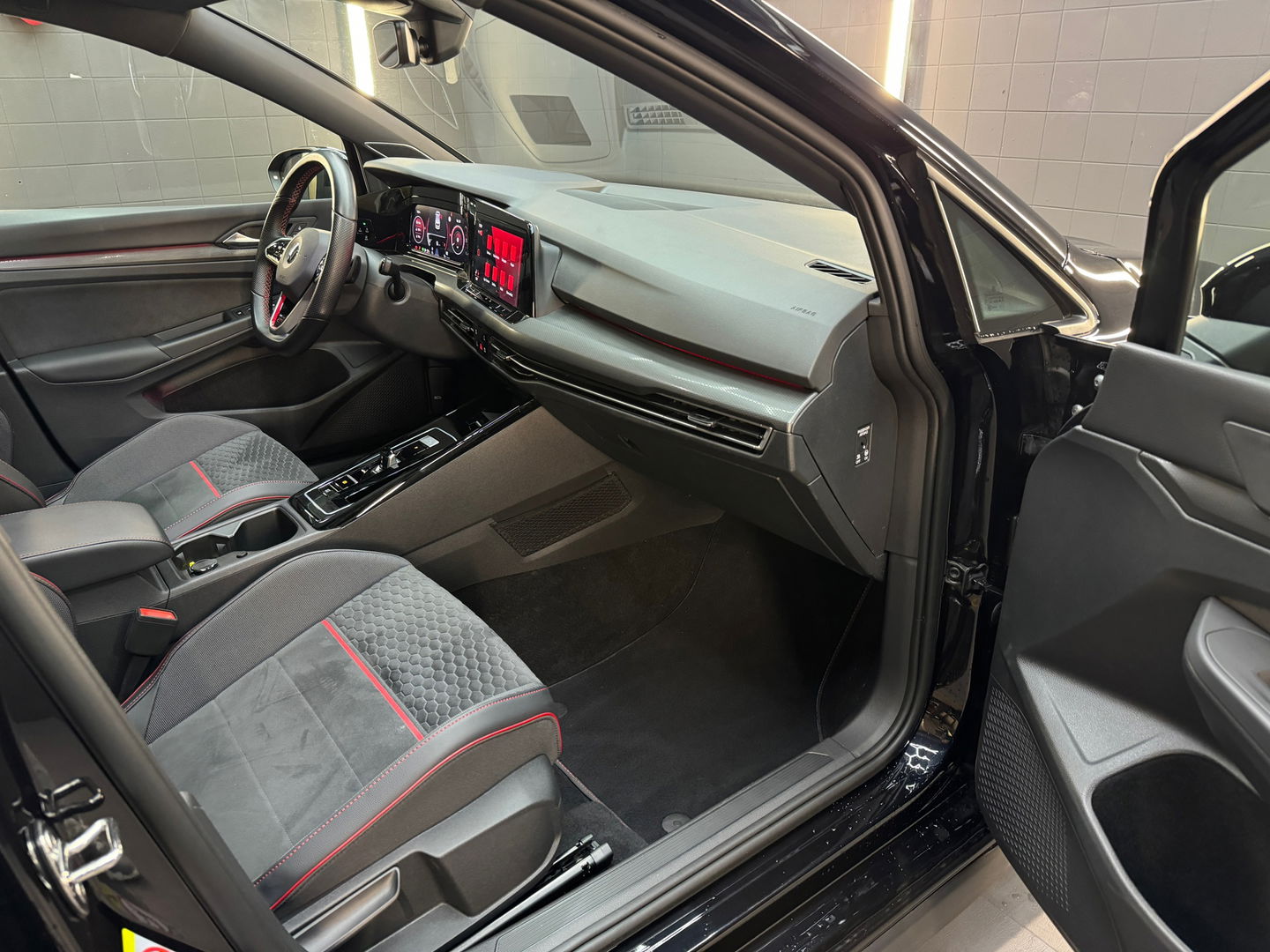 Volkswagen Golf 2.0 TSI GTI Clubsport Pano|HuD|H/K|Keyles|IQ