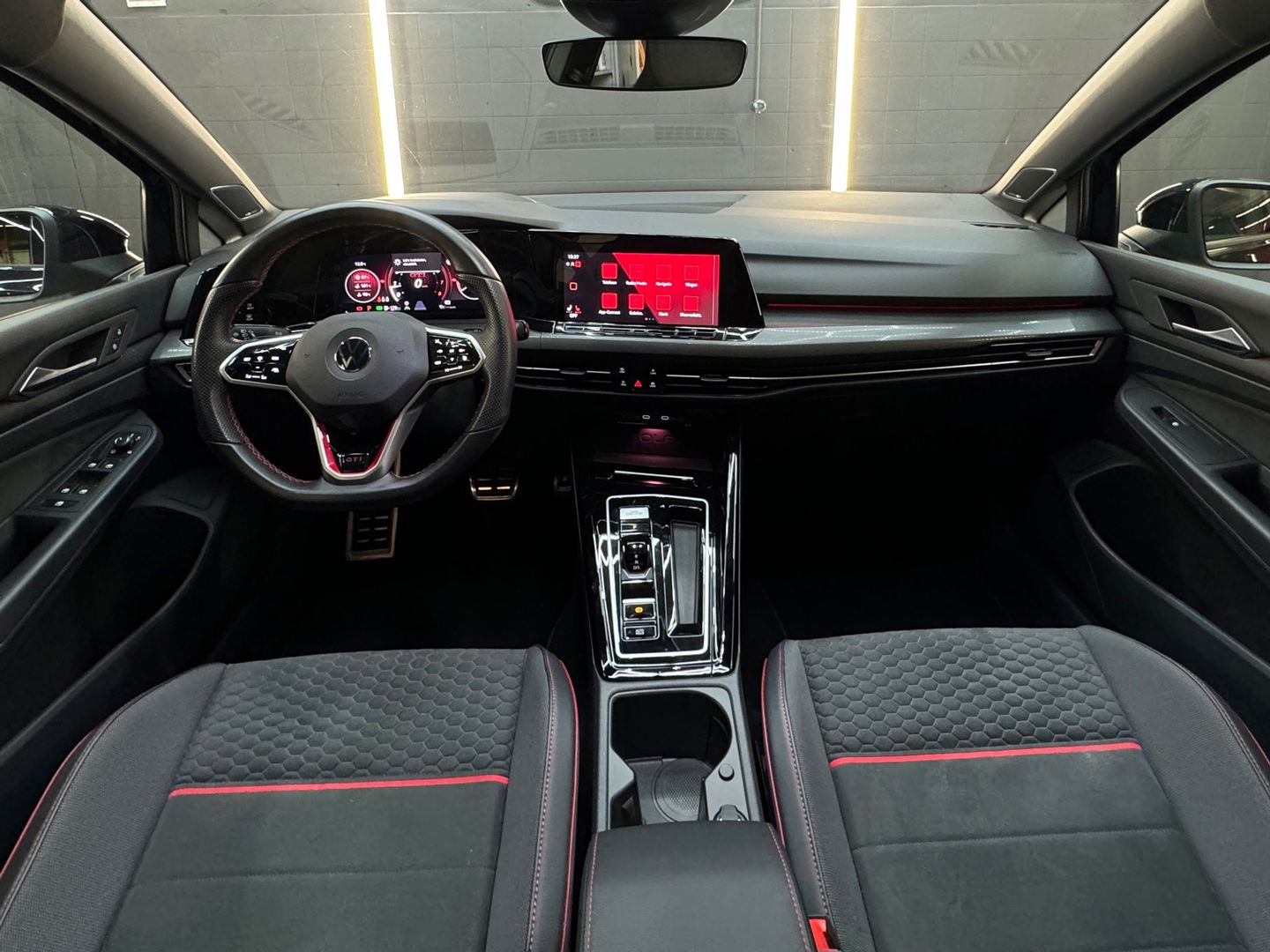 Volkswagen Golf 2.0 TSI GTI Clubsport Pano|HuD|H/K|Keyles|IQ