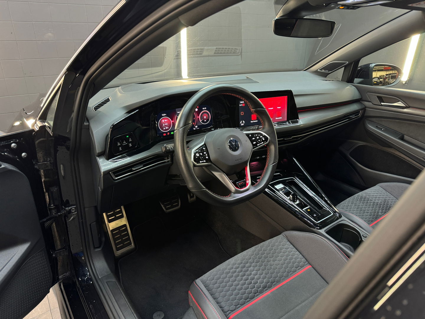Volkswagen Golf 2.0 TSI GTI Clubsport Pano|HuD|H/K|Keyles|IQ
