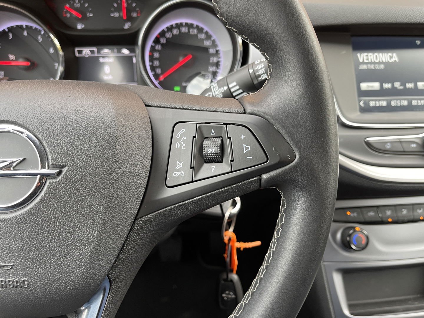 Opel Astra Sports Tourer 1.2 Edition | Cruise Control | Parkeersensoren Achter | Apple Carplay/Android Auto | DAB | Navigatie |