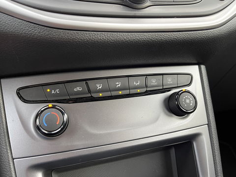 Opel Astra Sports Tourer 1.2 Edition | Cruise Control | Parkeersensoren Achter | Apple Carplay/Android Auto | DAB | Navigatie |