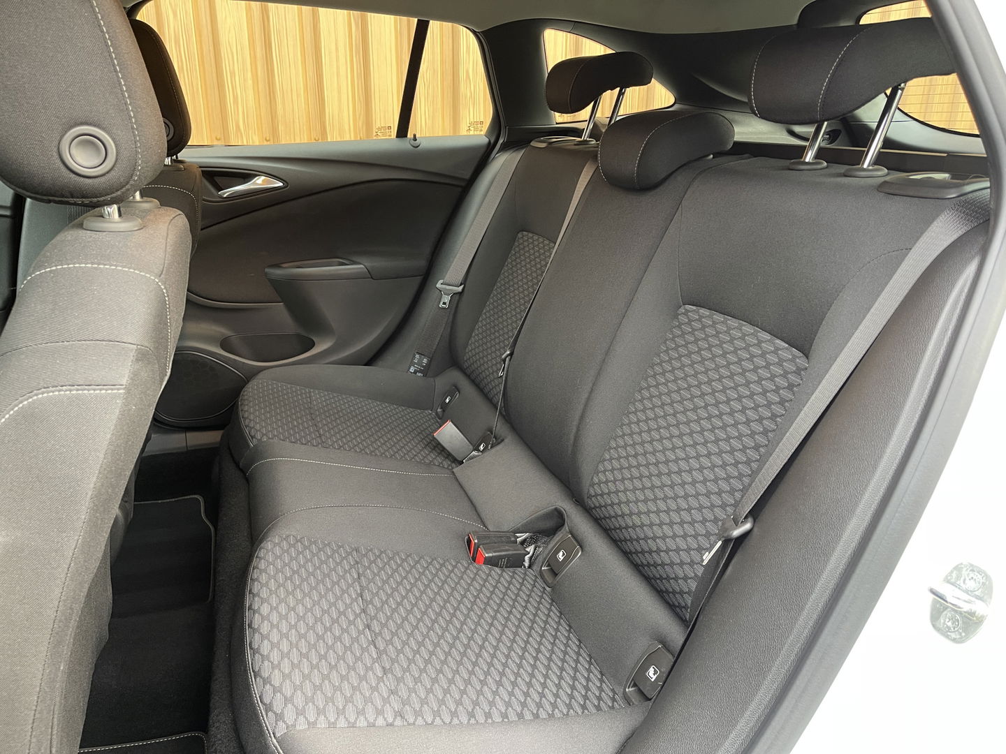 Opel Astra Sports Tourer 1.2 Edition | Cruise Control | Parkeersensoren Achter | Apple Carplay/Android Auto | DAB | Navigatie |