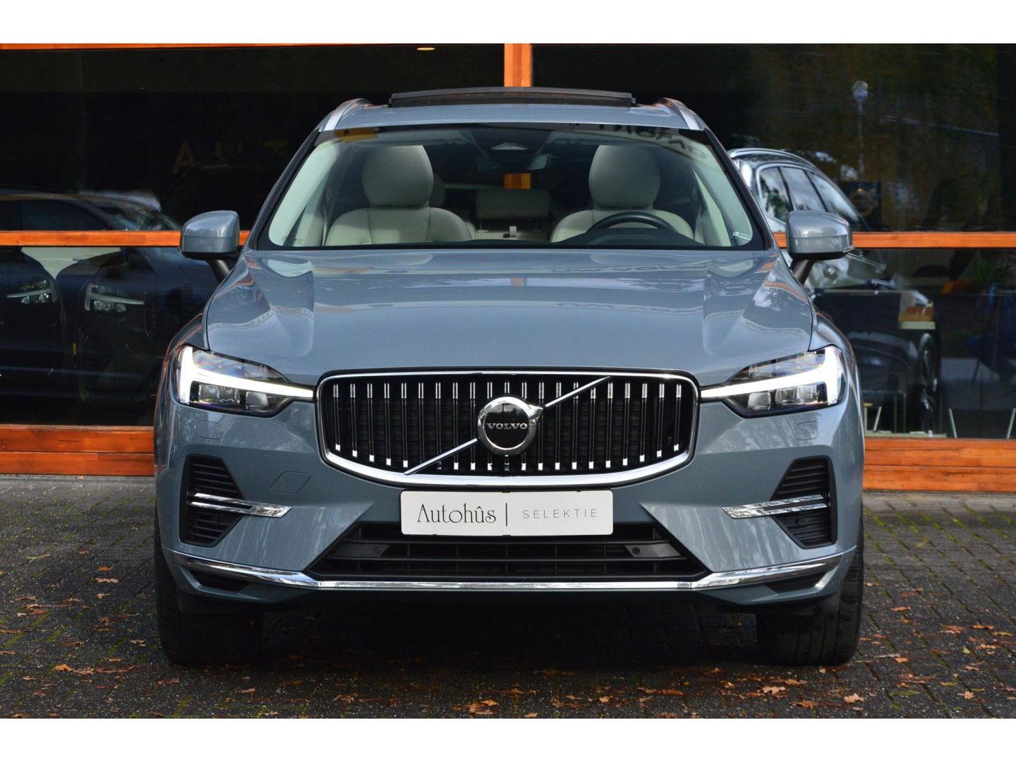 Volvo XC60 T6 Hybride AWD Inscription Long Range | Stuur + Stoel Verwarming | Camera | Panoramadak | Harman Kardon |