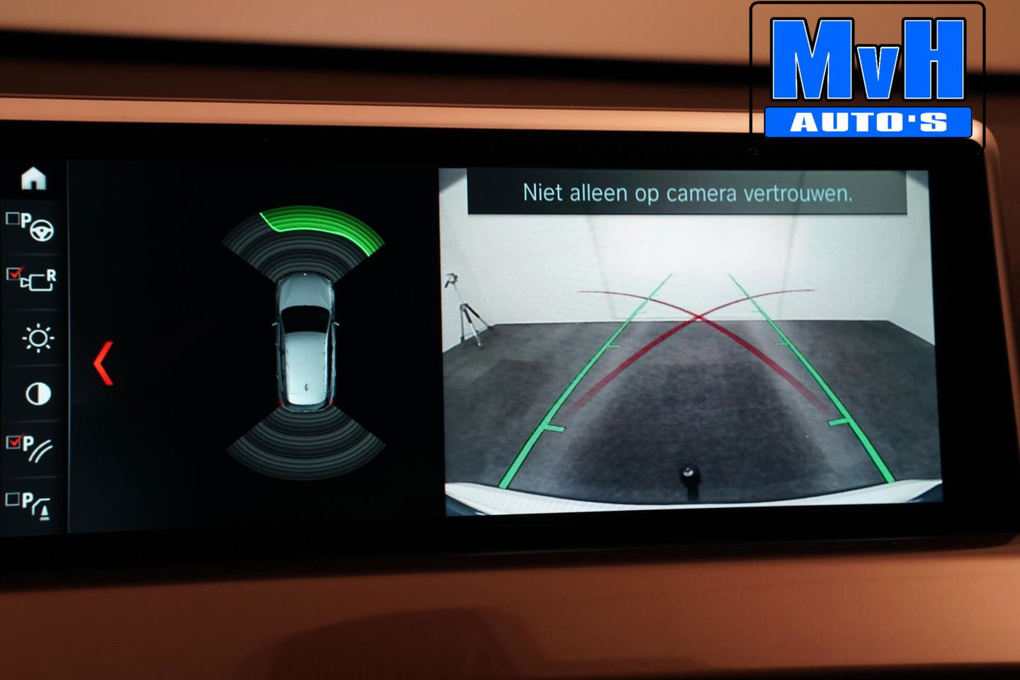 BMW X1 xDrive20i High Executive|PARELMOER|PANO|TREKH|LUXE|NAP