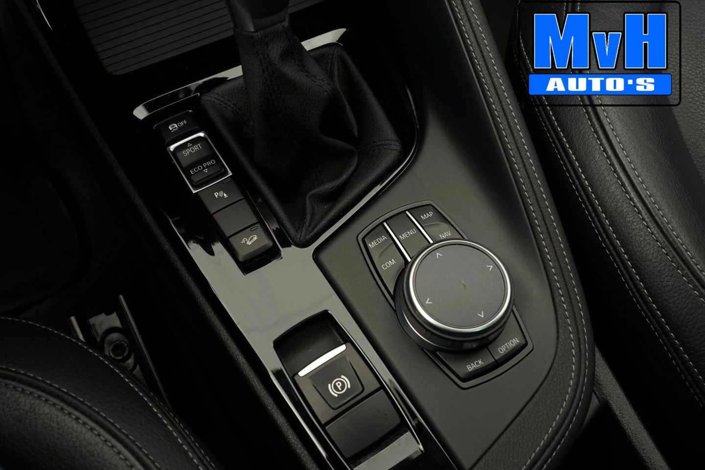 BMW X1 xDrive20i High Executive|PARELMOER|PANO|TREKH|LUXE|NAP