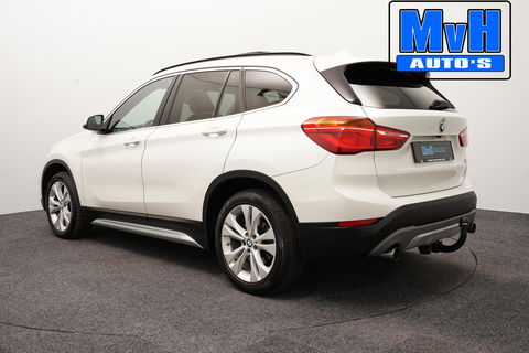 BMW X1 xDrive20i High Executive|PARELMOER|PANO|TREKH|LUXE|NAP