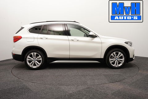 BMW X1 xDrive20i High Executive|PARELMOER|PANO|TREKH|LUXE|NAP