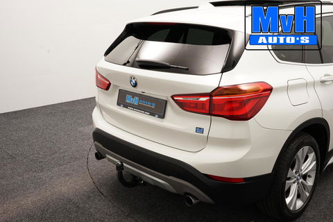 BMW X1 xDrive20i High Executive|PARELMOER|PANO|TREKH|LUXE|NAP