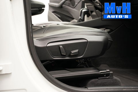 BMW X1 xDrive20i High Executive|PARELMOER|PANO|TREKH|LUXE|NAP
