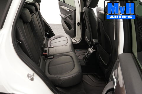 BMW X1 xDrive20i High Executive|PARELMOER|PANO|TREKH|LUXE|NAP