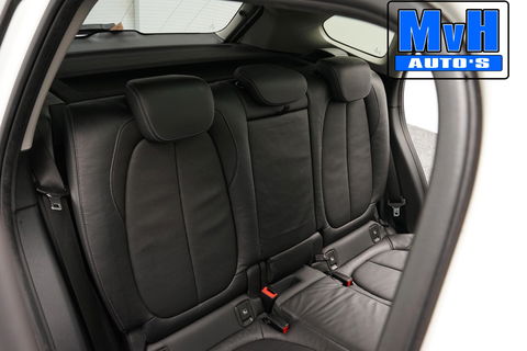 BMW X1 xDrive20i High Executive|PARELMOER|PANO|TREKH|LUXE|NAP