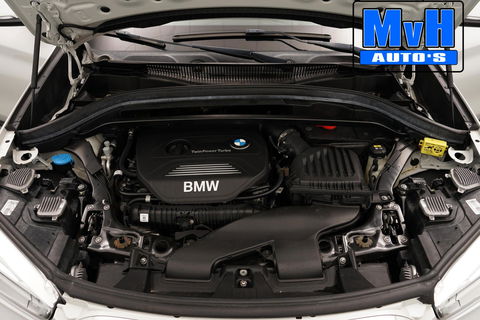 BMW X1 xDrive20i High Executive|PARELMOER|PANO|TREKH|LUXE|NAP