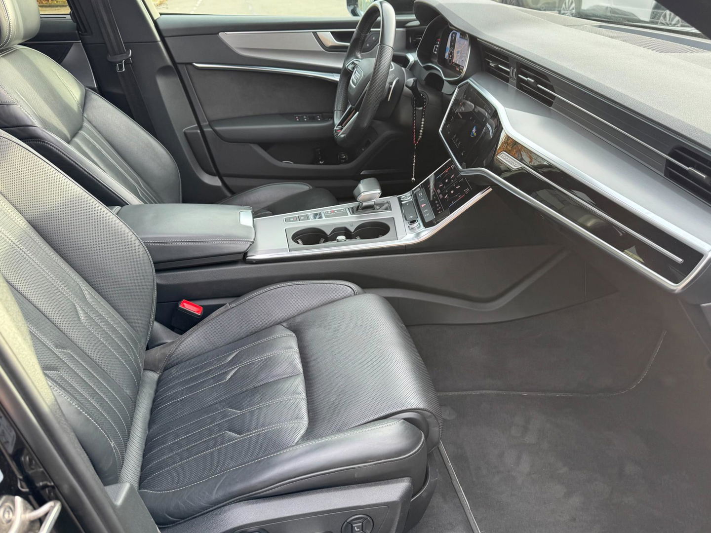 Audi A6 LIMOUSINE 55 TFSI quattro Maxton Pano Stoelkoeling Massage
