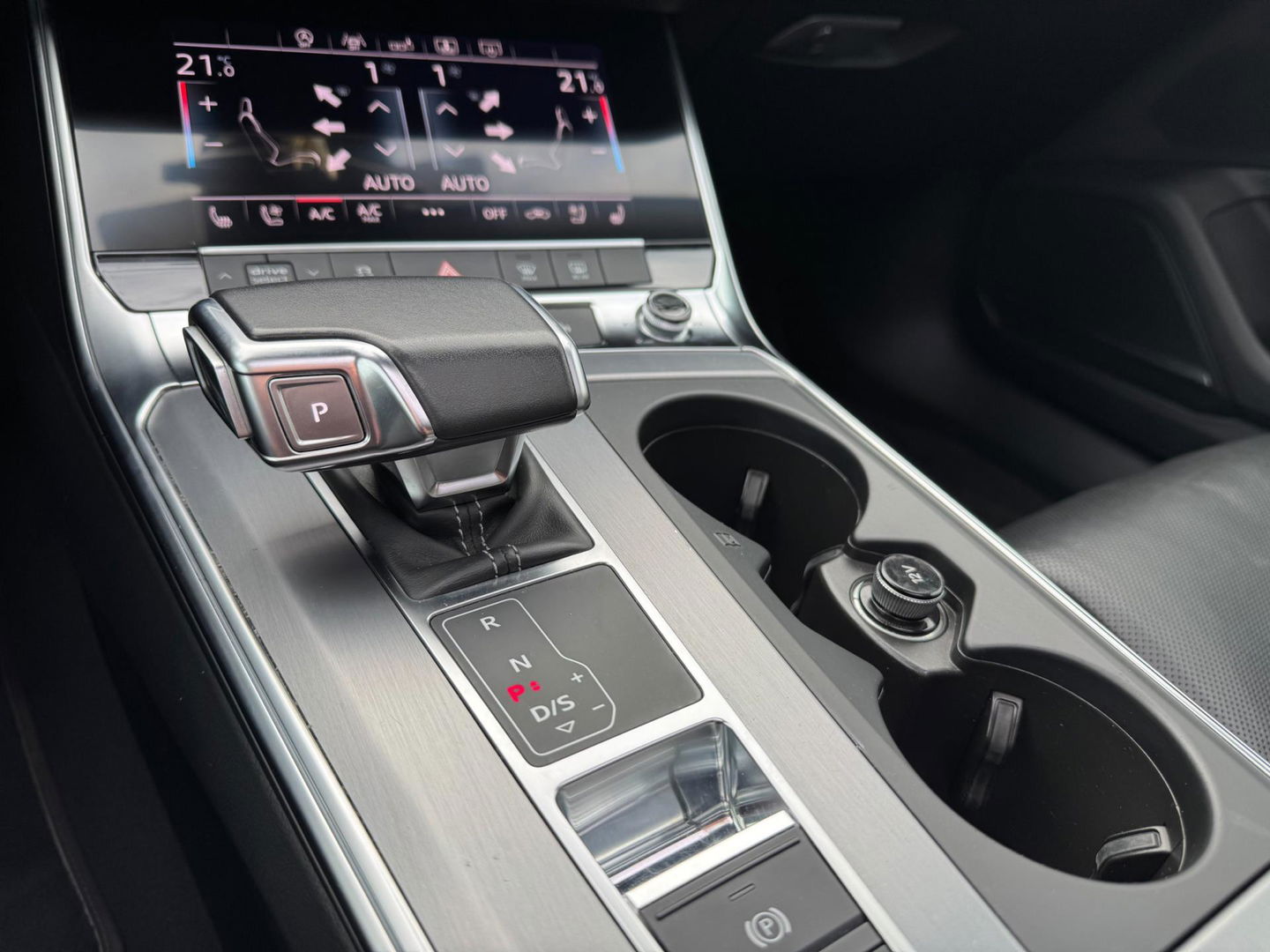 Audi A6 LIMOUSINE 55 TFSI quattro Maxton Pano Stoelkoeling Massage