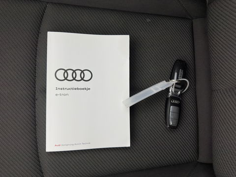 Audi e-tron 50 quattro edition 71 kWh {SOH-100%} [ 3-Fase ] Aut. *FULL-LED | DIGI-COCKPIT | NAVI-FULLMAP | COMFORT-SEATS | KEYLESS | AUDI-SOUND | PRIVACY-GLASS | SHIFT-PADDLES | ECC | PDC | CRUISE | 19''ALU*