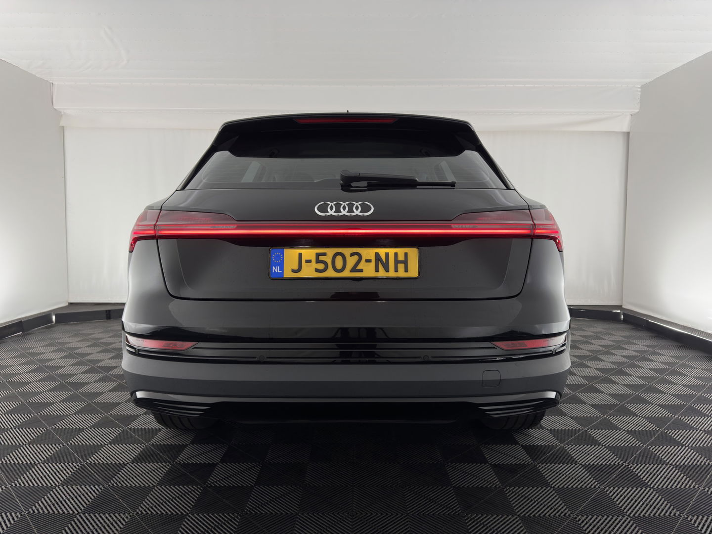 Audi e-tron 50 quattro edition 71 kWh {SOH-100%} [ 3-Fase ] Aut. *FULL-LED | DIGI-COCKPIT | NAVI-FULLMAP | COMFORT-SEATS | KEYLESS | AUDI-SOUND | PRIVACY-GLASS | SHIFT-PADDLES | ECC | PDC | CRUISE | 19''ALU*