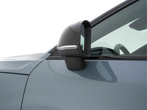 Volvo XC40 Recharge P8 AWD R-Design [ 3-Fase ] {SOH-91%} (INCL-BTW) *PANO | FULL-LEATHER | DIGI-COCKPIT | FULL-LED | MEMORY-PACK | HARMAN/KARDON | TOP-VIEW | CARPLAY | NAVI-FULLMAP | ECC | PDC | KEYLESS | HEATED-SPORTSEATS | BLIS | CAPLAY | 19"ALU*