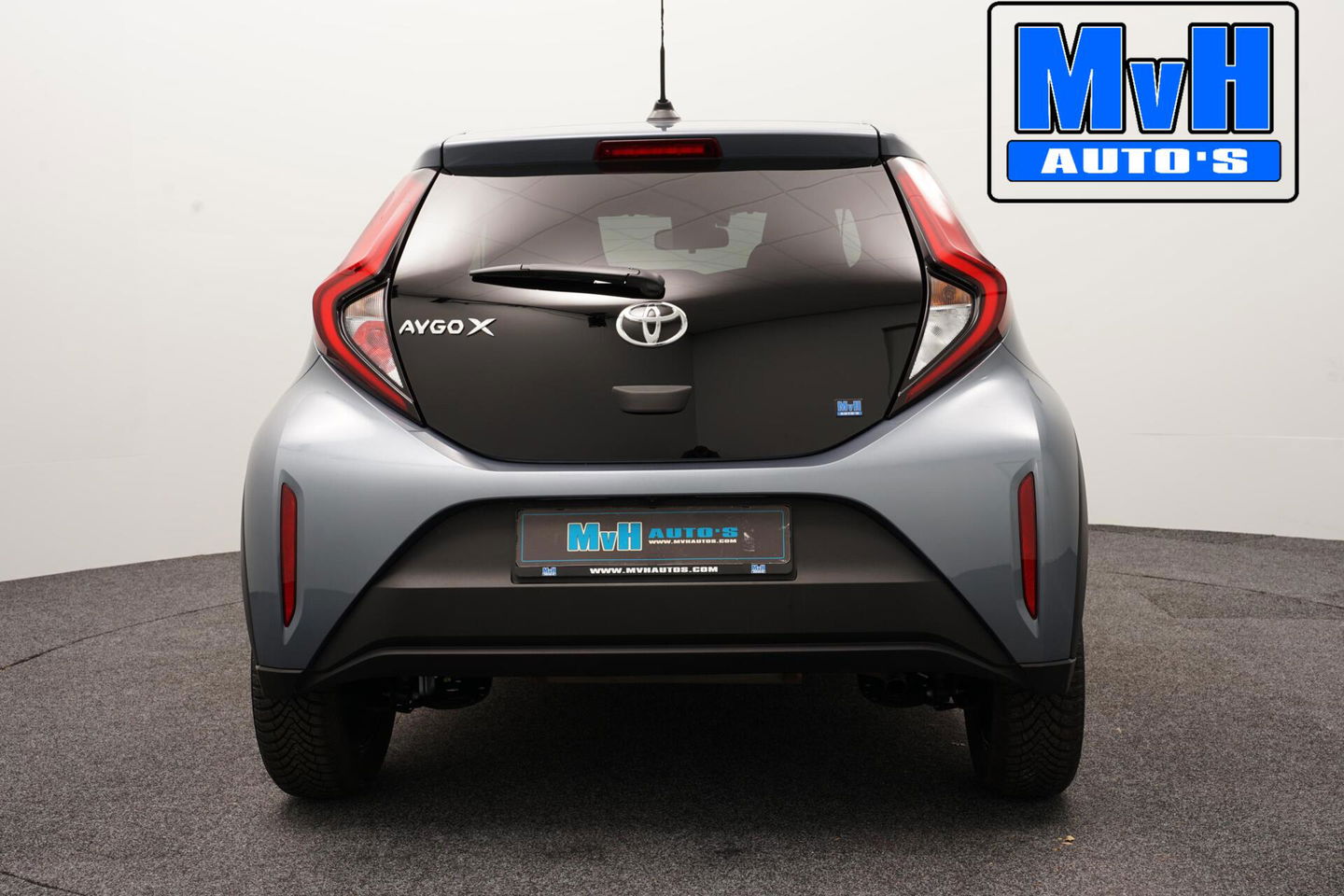 Toyota Aygo X 1.0 VVT-i MT Pulse|STOELVERWARMING|LED|DRCC|CLIMA
