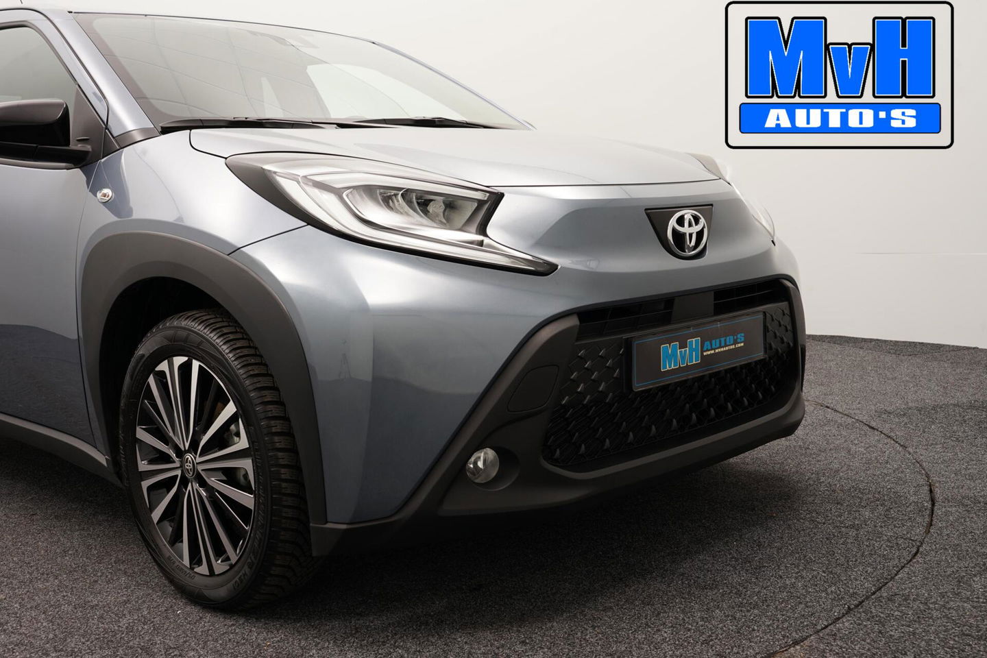 Toyota Aygo X 1.0 VVT-i MT Pulse|STOELVERWARMING|LED|DRCC|CLIMA