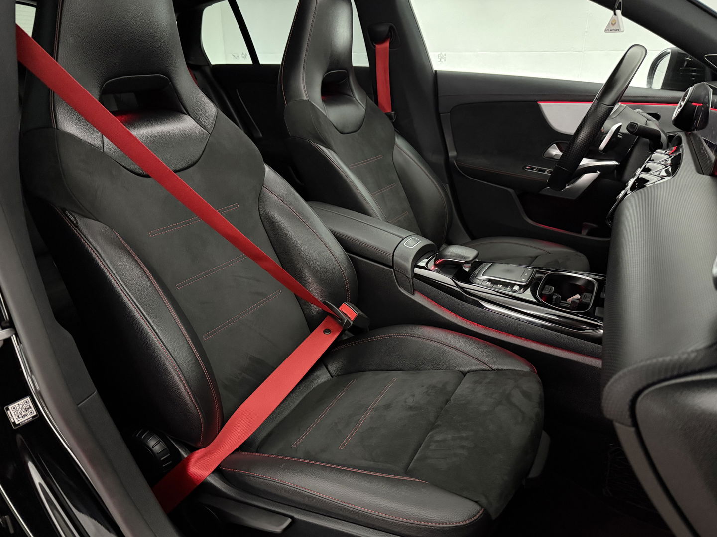 Mercedes-Benz CLA-Klasse AMG 35 4MATIC | Pano | Burmester | Sfeerverl. | Virtual | Camera | Cruise | Stoelverw. | Keyless