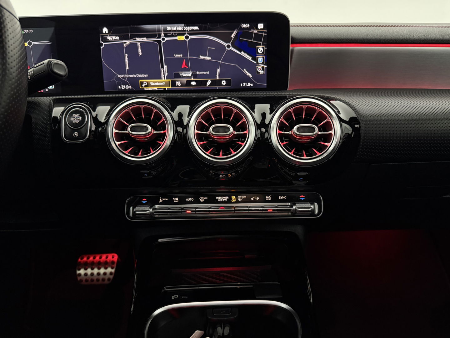 Mercedes-Benz CLA-Klasse AMG 35 4MATIC | Pano | Burmester | Sfeerverl. | Virtual | Camera | Cruise | Stoelverw. | Keyless