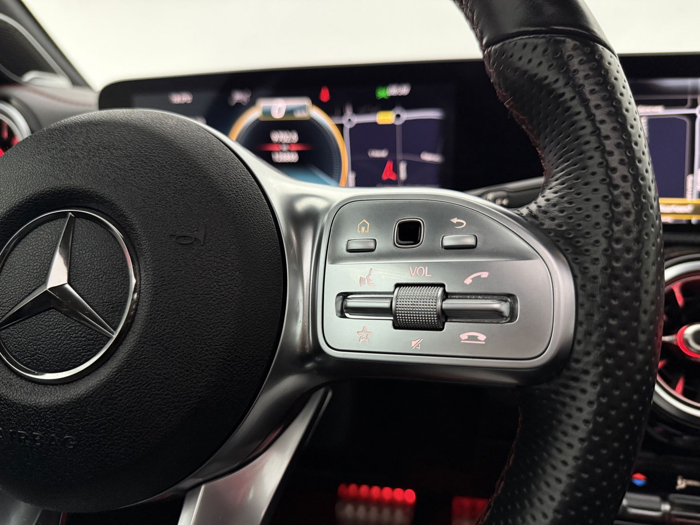 Mercedes-Benz CLA-Klasse AMG 35 4MATIC | Pano | Burmester | Sfeerverl. | Virtual | Camera | Cruise | Stoelverw. | Keyless